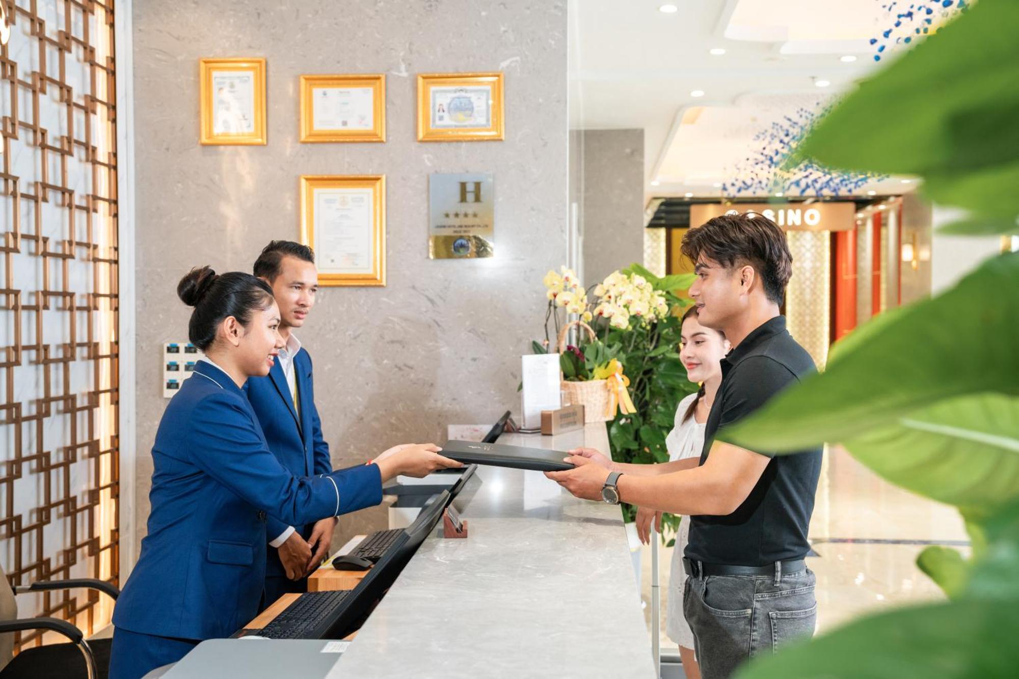 Legend Hotel And Resort Sihanoukville Bagian luar foto